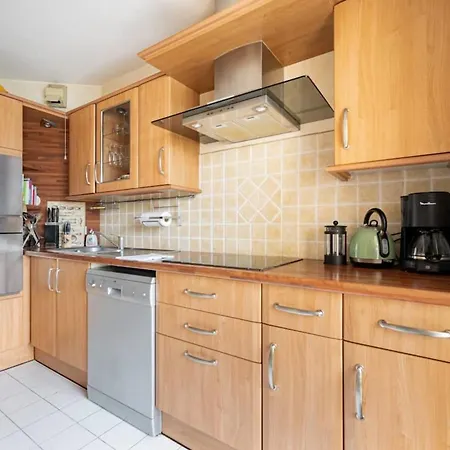 Spacious With Pool Located In The Marina Of *