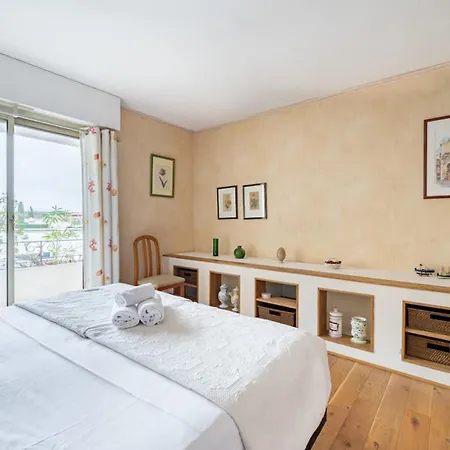 Apartment Spacious With Pool Located In The Marina Of *