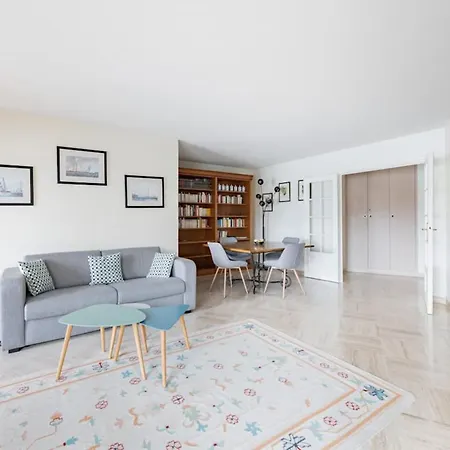Spacious With Pool Located In The Marina Of Apartment Mandelieu-la-Napoule
