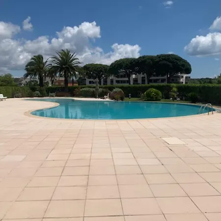Apartment Spacious With Pool Located In The Marina Of